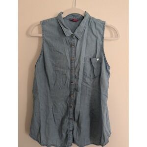 Guess‎ Women's M Lightwash Chambray Button Up Sleeveless Top W/ Pocket